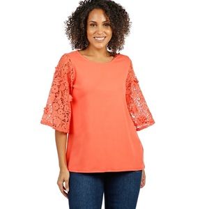 Nwt DIANE GILMAN lace sleeve top